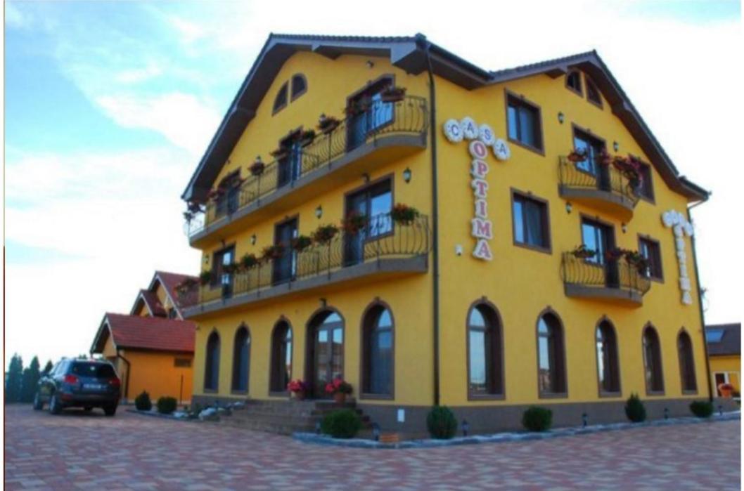Casa Optima Hotel Nagyvárad Kültér fotó