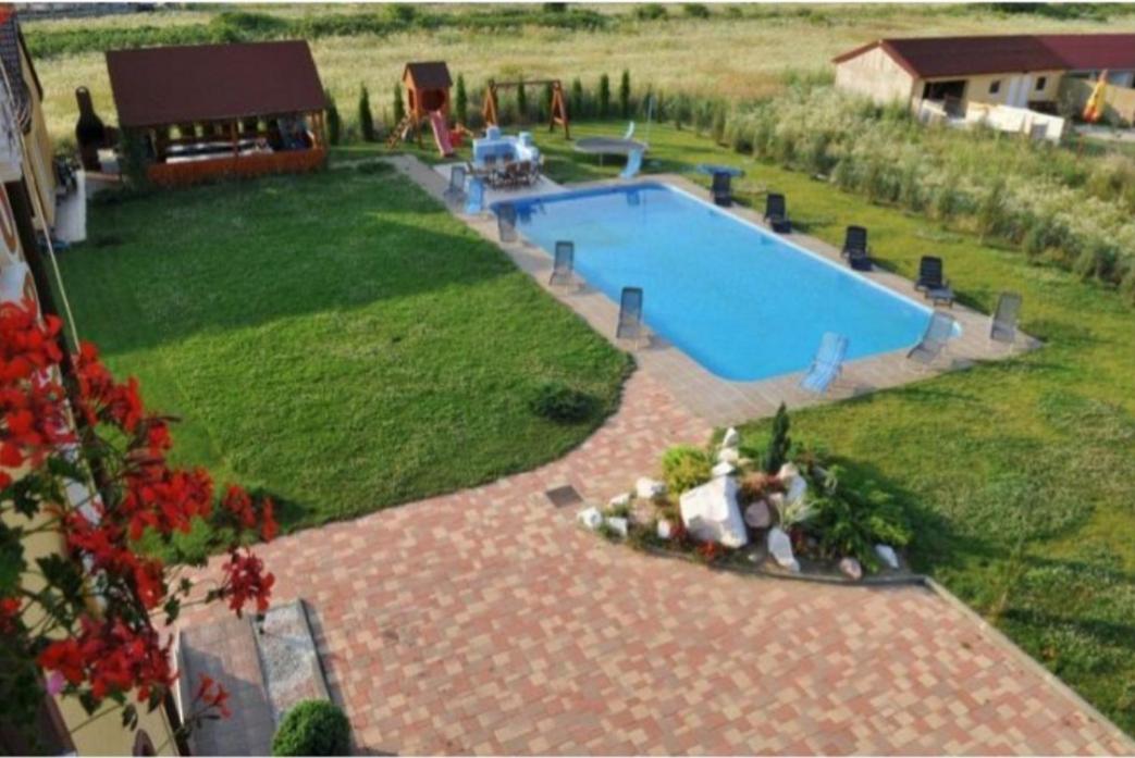 Casa Optima Hotel Nagyvárad Kültér fotó